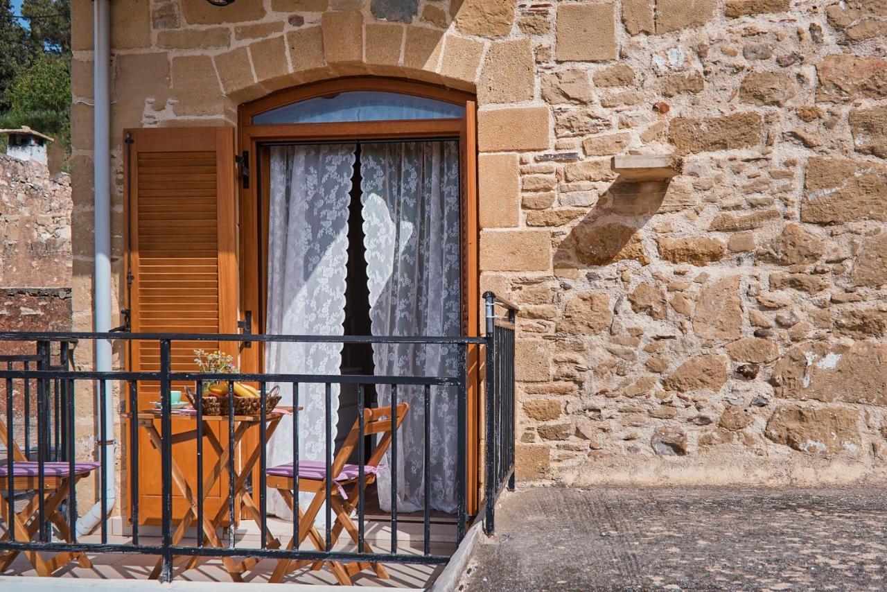 Maredhianá Vaggelis Little Stone Houseヴィラ エクステリア 写真